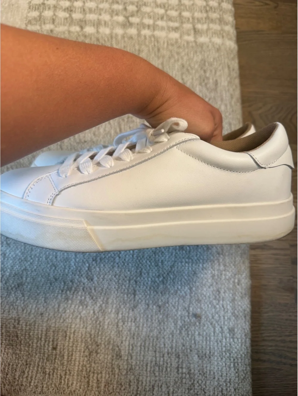 Blondo Women's White Leather Waterproof Sneakers